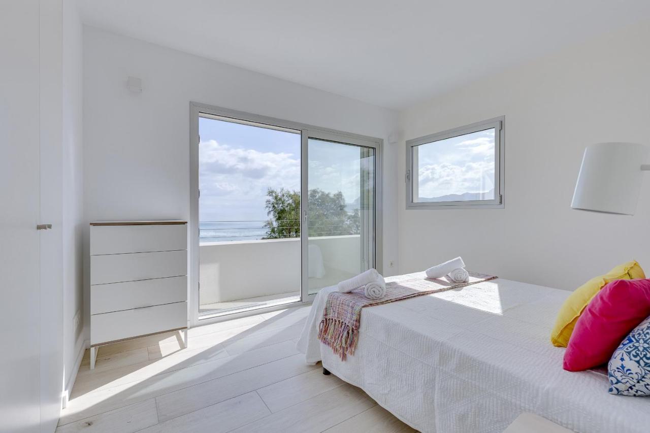 Yupihome Son Serra First Line Villa